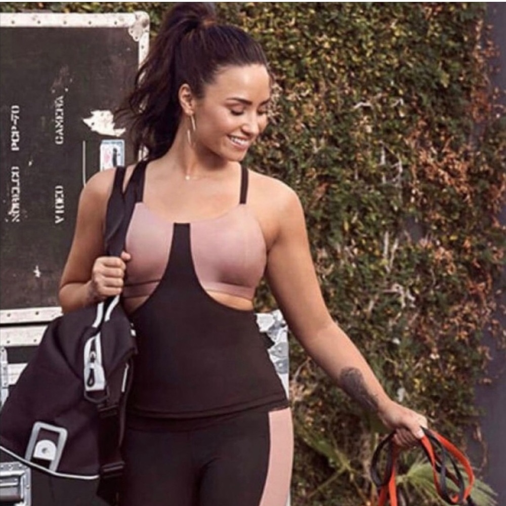 Demi Lovato for Fabletics Julia Performance Tank - Picture 2 of 14